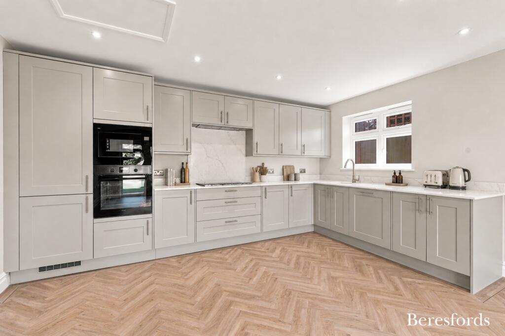 House in London - View 3