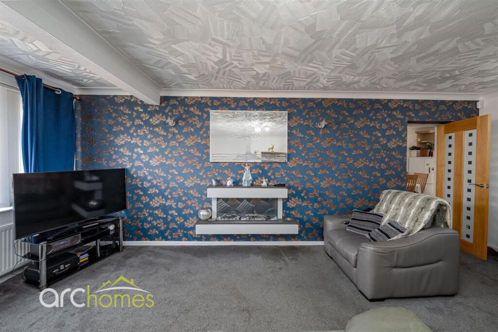 House in Wigan, Greater Manchester - More