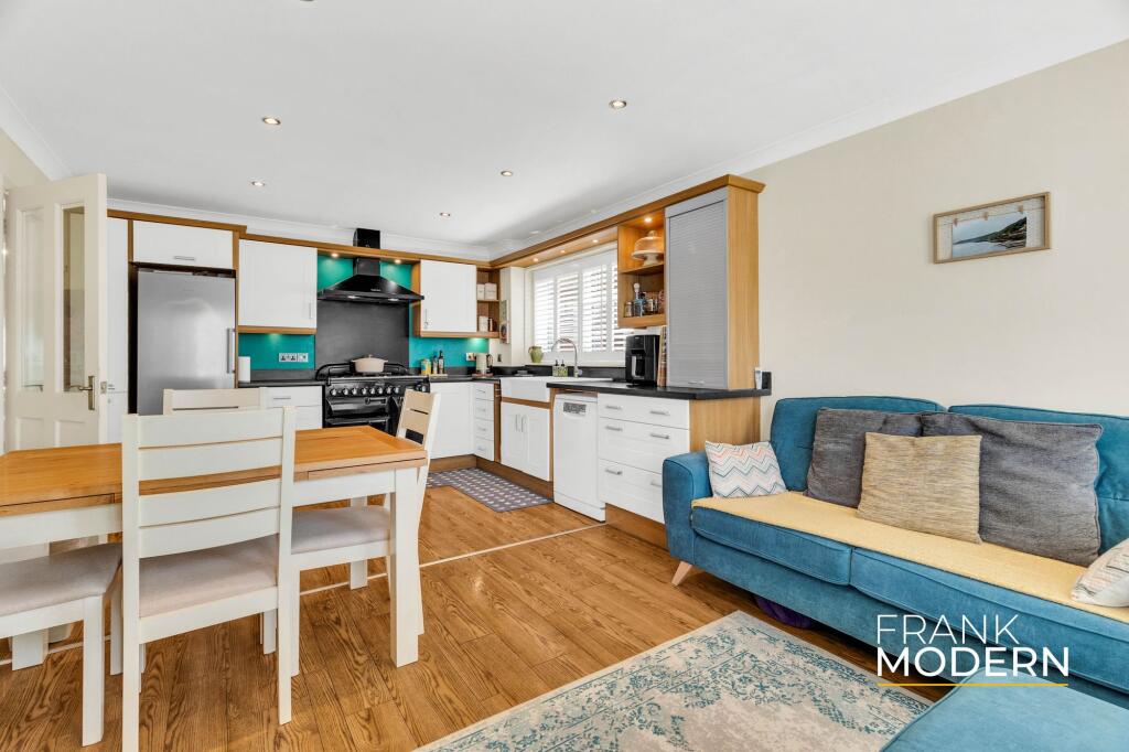 Regency Way, Peterborough, PE3 photo 2