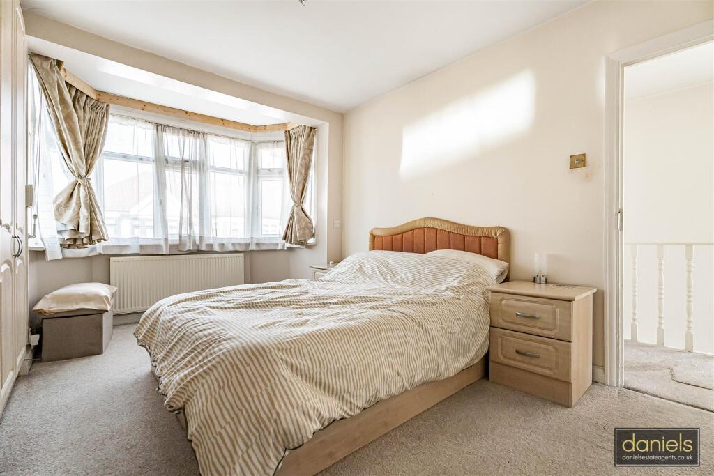 House in London, Sudbury - View 4