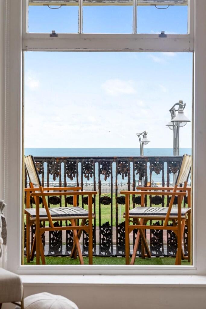 Brunswick Terrace, Hove photo 5