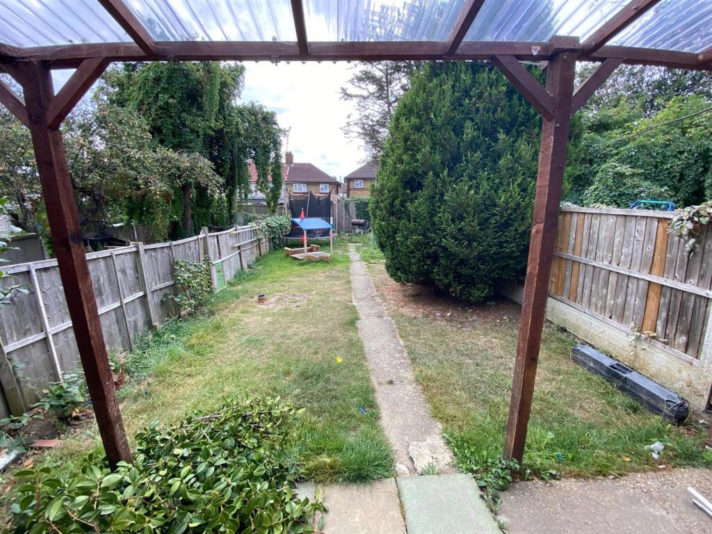 House in Romford - View 4