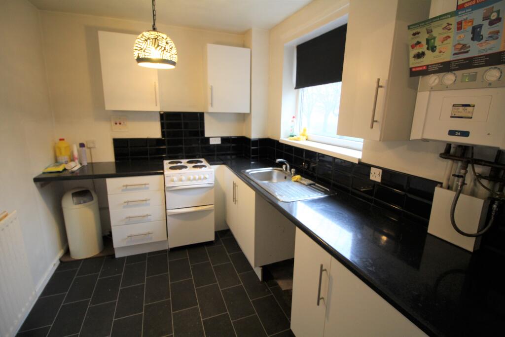 Glebe Street, Oldham, OL9 photo 4