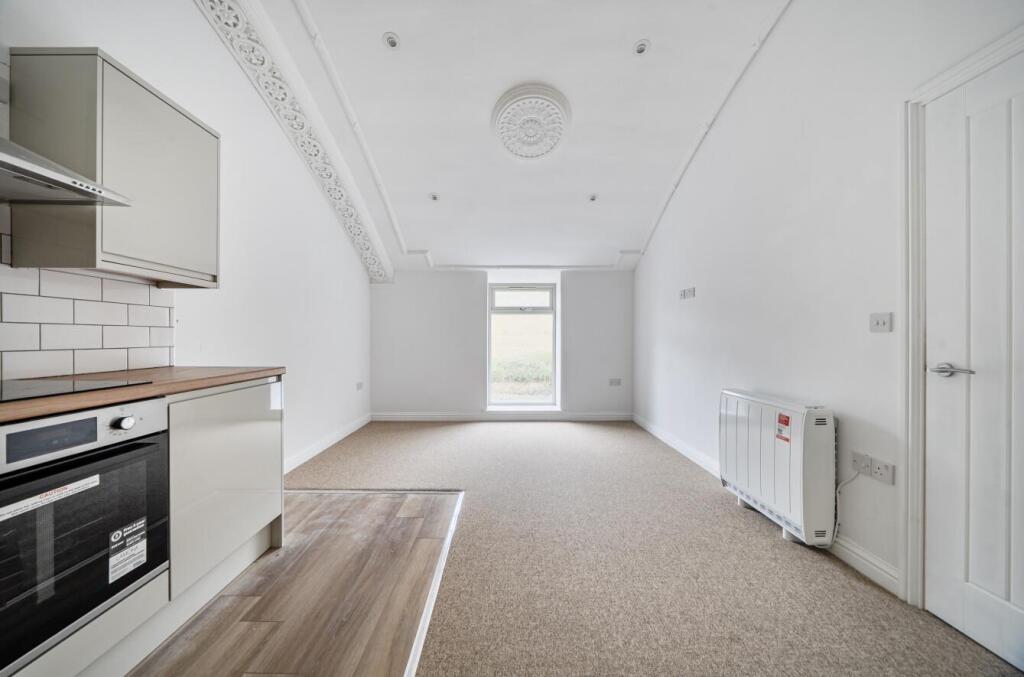 Apartment in Sherborne, Dorset - More