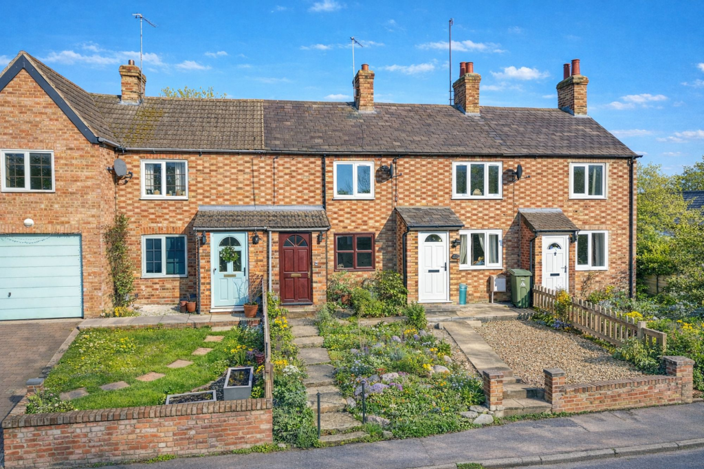 Main image of property: London Road, Loughton, MK5