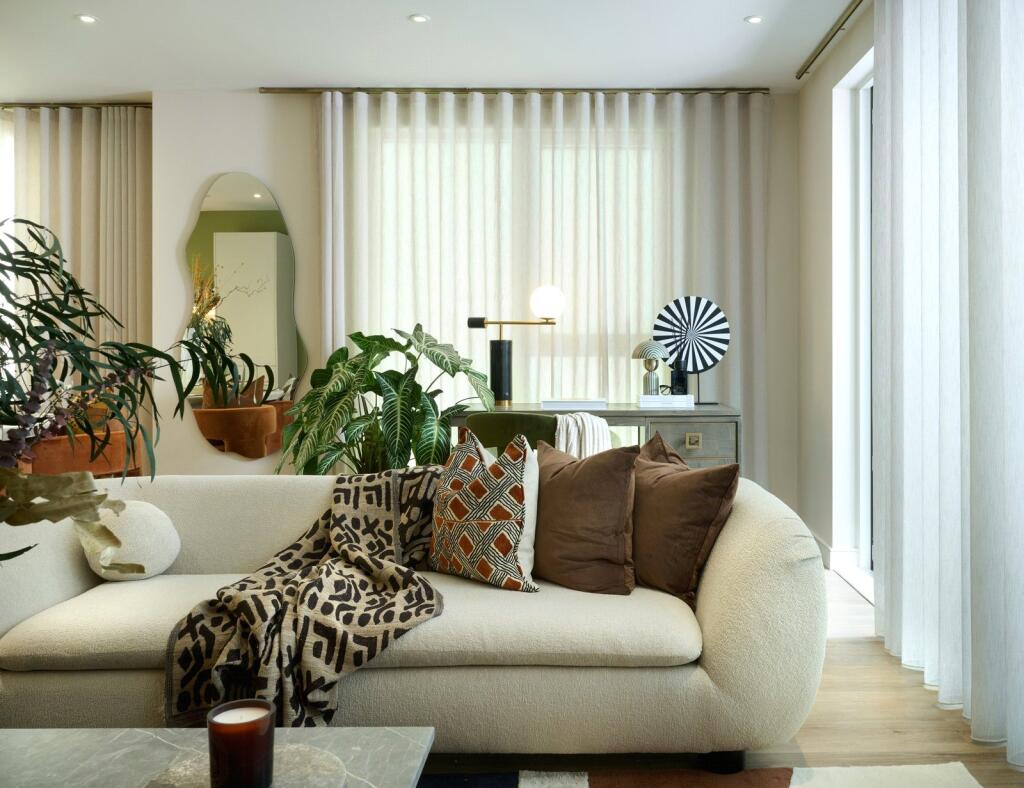 Apartment in Southall - View 5