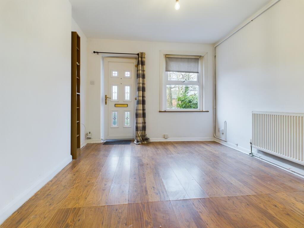 Apartment in Reading - View 5