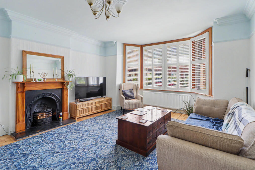 House in Stevenage, Old Town - View 2