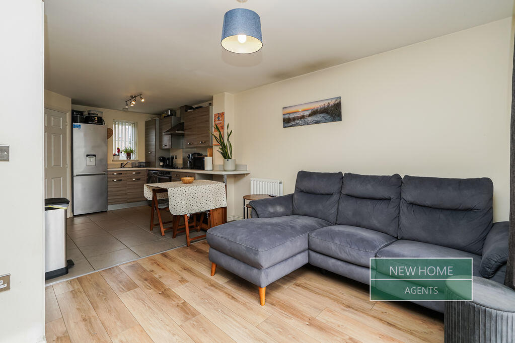 House in Wakefield - View 5