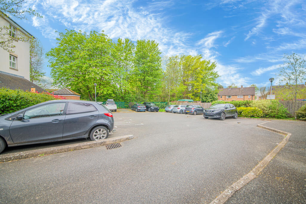 Main image of property: Camborne Close, Bishopstoke, Eastleigh, SO50