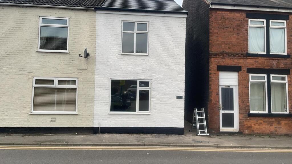 Main image of property: 105 Westgate,  Worksop