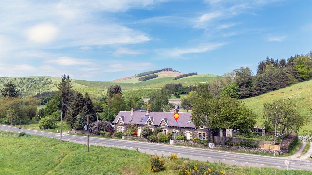 Main image of property: 3 Nether Horsburgh Cottages, Peebles Road, Innerleithen, EH44 6RE