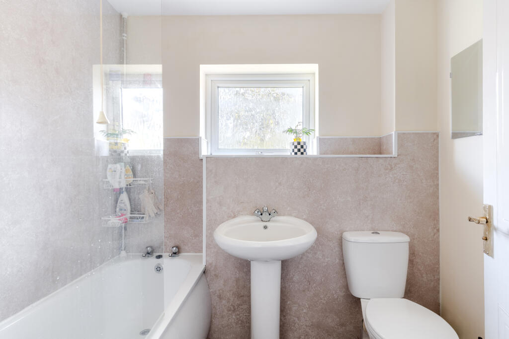 House in Bradley Stoke - View 5