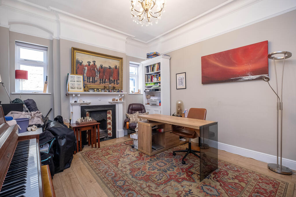 House in London - View 4