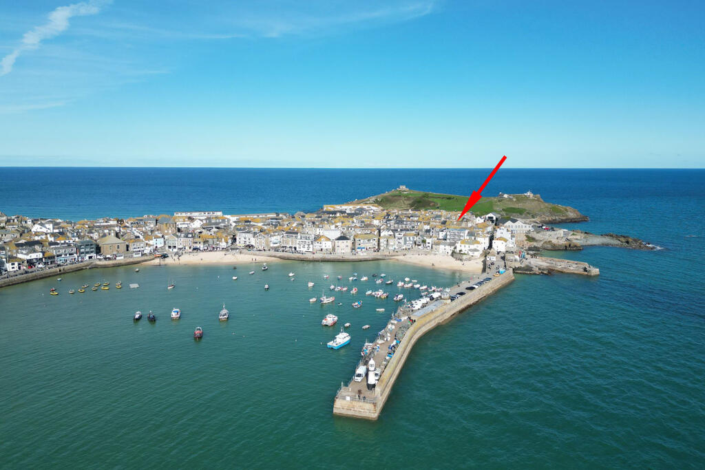 3-bed house on Carncrows Street - Old Town, St Ives, Cornwall, £350,000