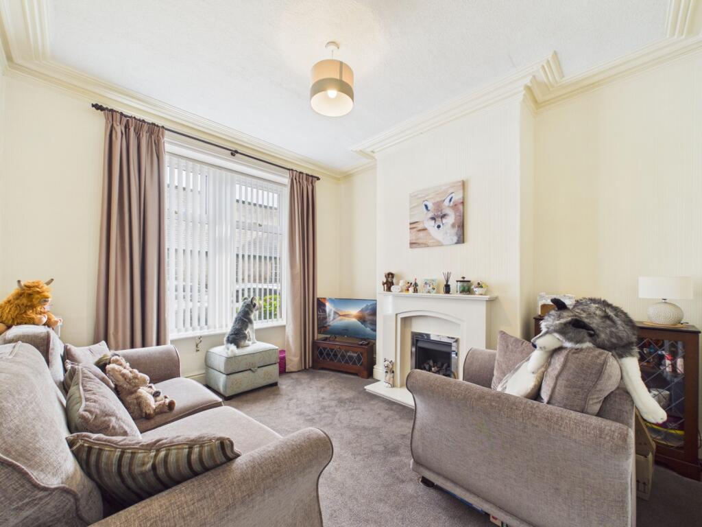 House in Rossendale, Laund - More