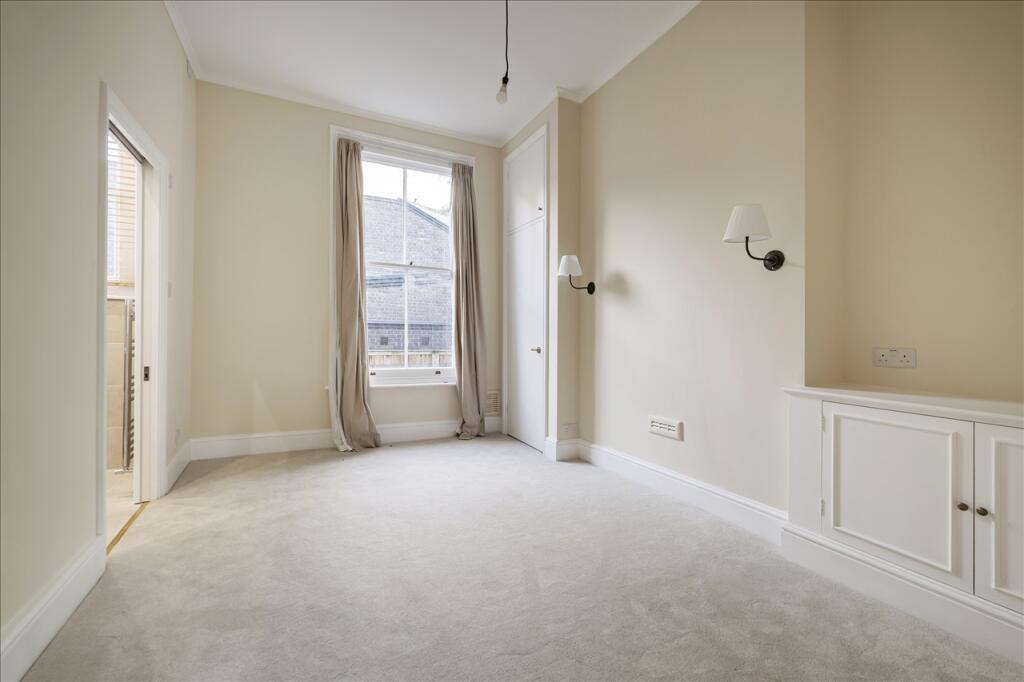 Apartment in London - View 3