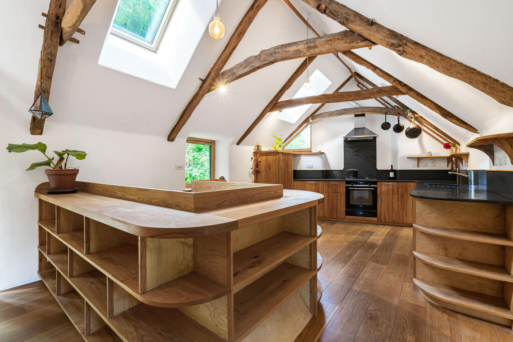 4 Lownard Cottages, Dartington, Totnes, Devon photo 4
