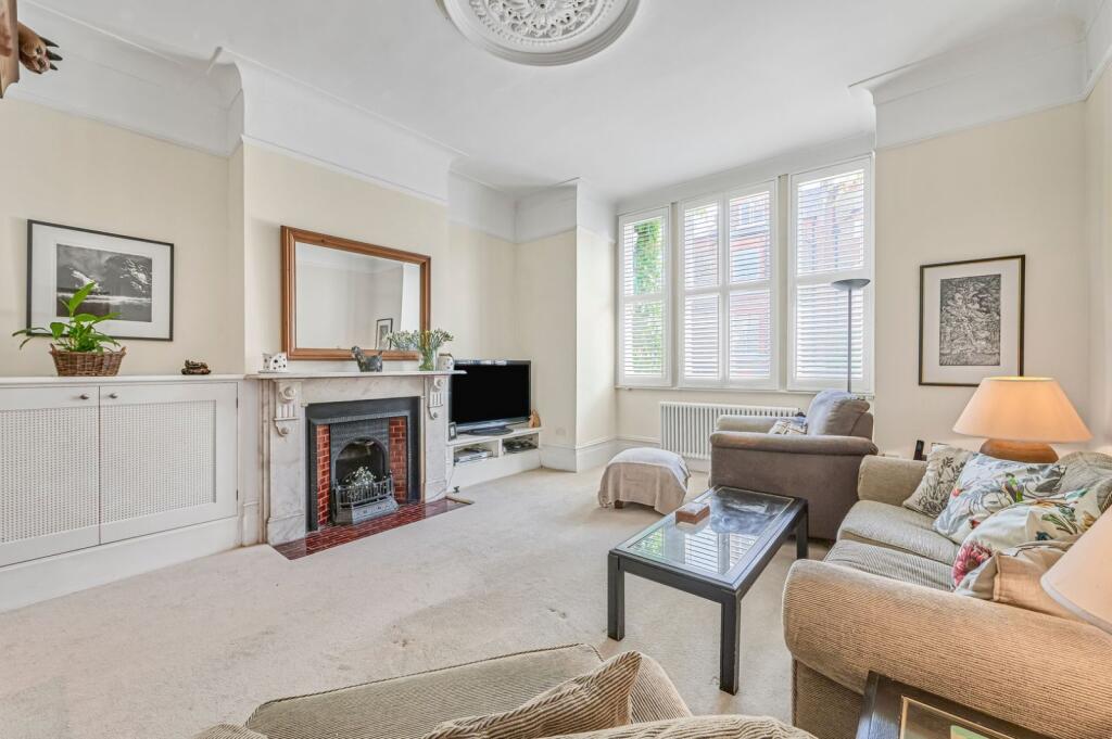 House in London - View 2