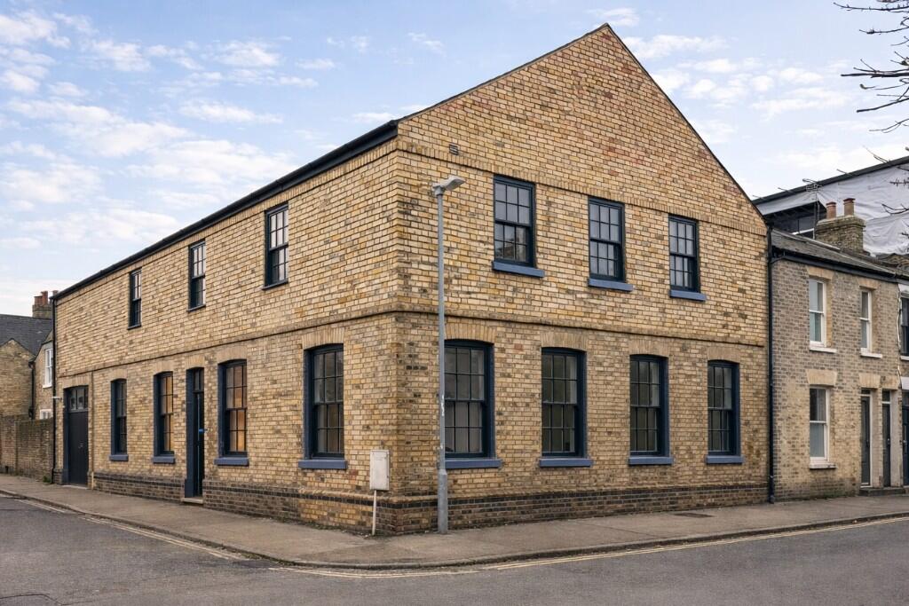 Main image of property: Upper Gwydir Street, Cambridge CB1