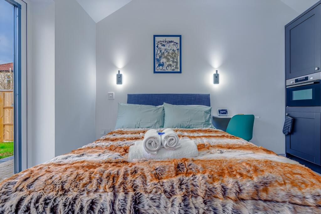 Apartment in Bristol - View 5