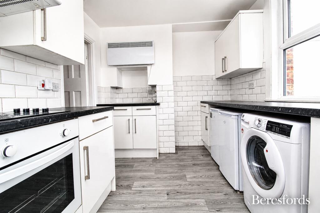 Main image of property: High Street, CM14