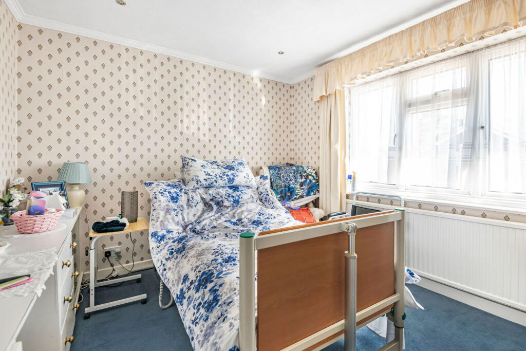 House in Guildford, Surrey - More