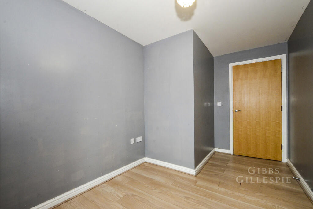 Apartment in Harrow - More