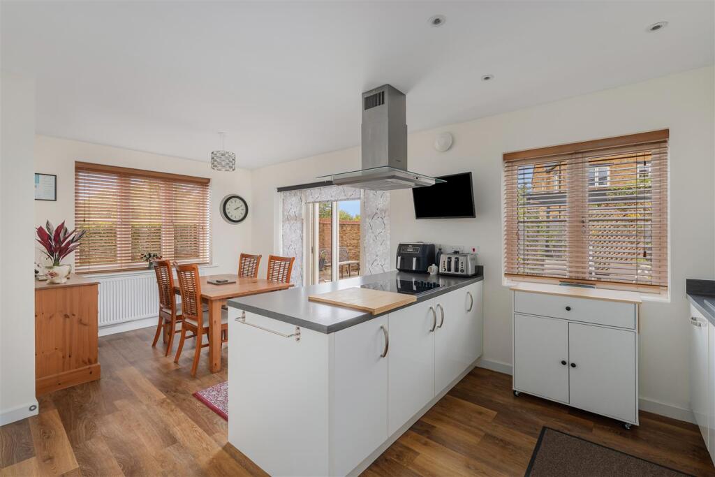 House in Cherwell, Banbury Rise, Banbury - View 5