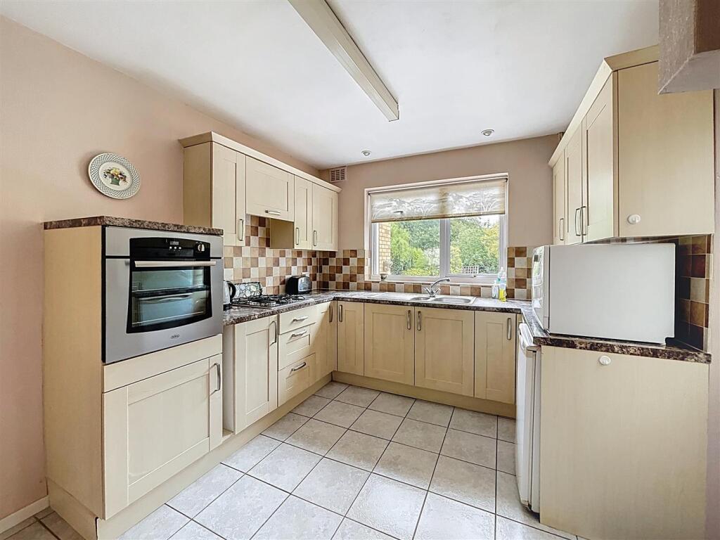 Sunningdale Avenue, Kenilworth photo 4