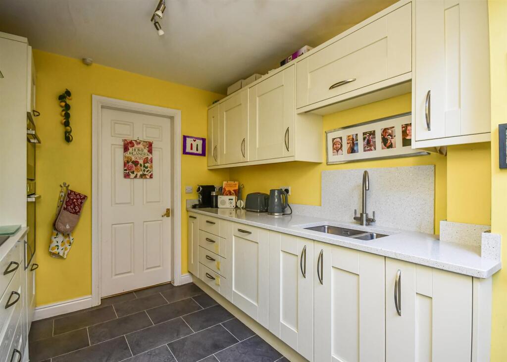 House in Wolverhampton, Compton - View 5