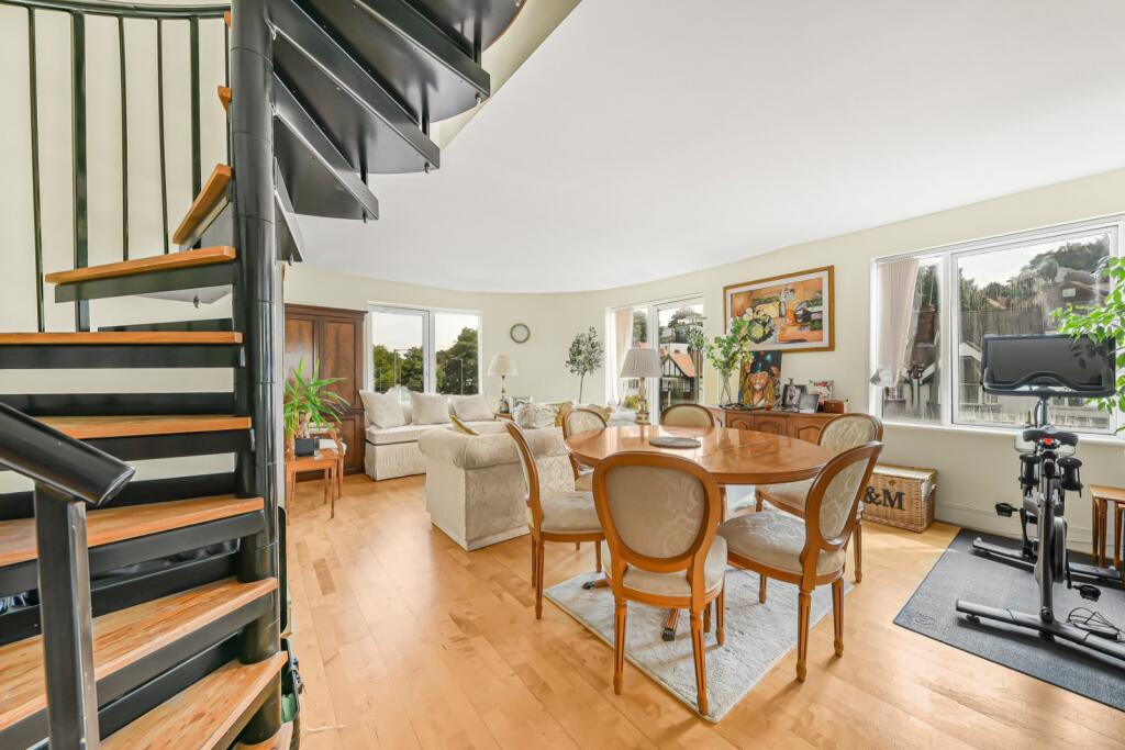 Apartment in London - View 2