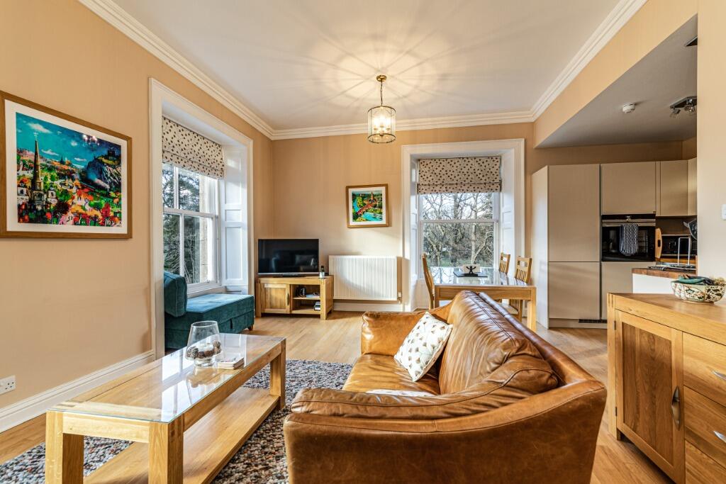 Apartment in Edinburgh, The Scottish Borders - View 2