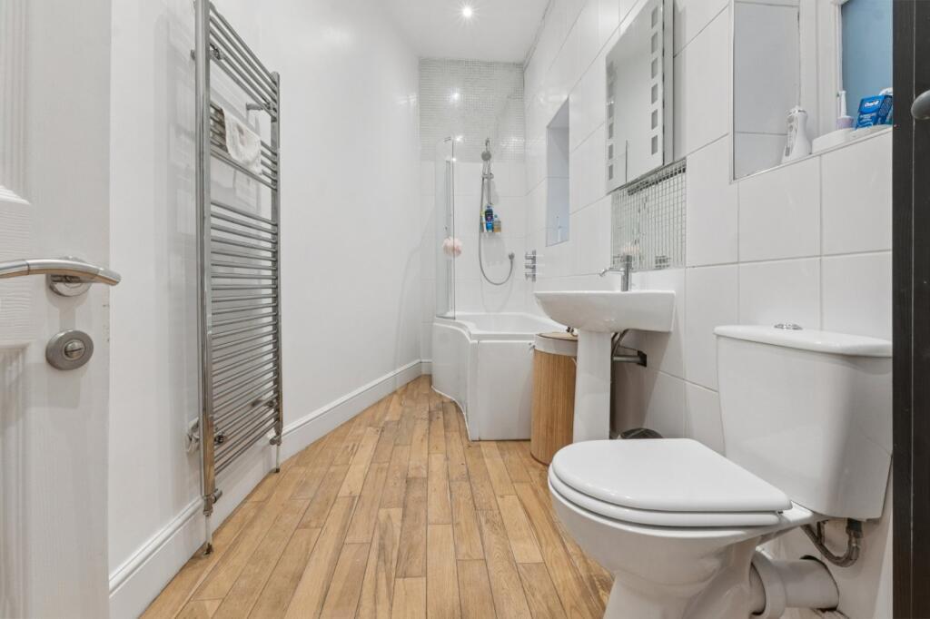 Apartment in London - View 3