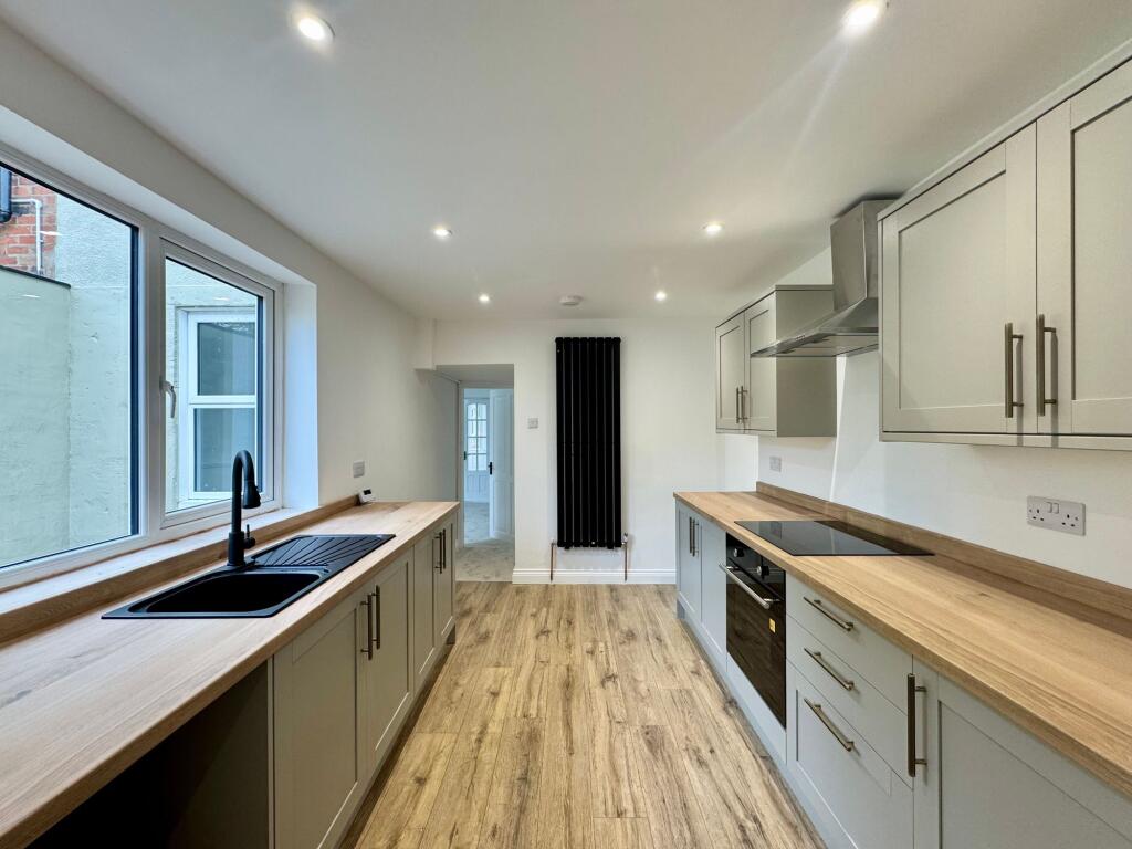 Victoria Road West, Hebburn, NE31 photo 2