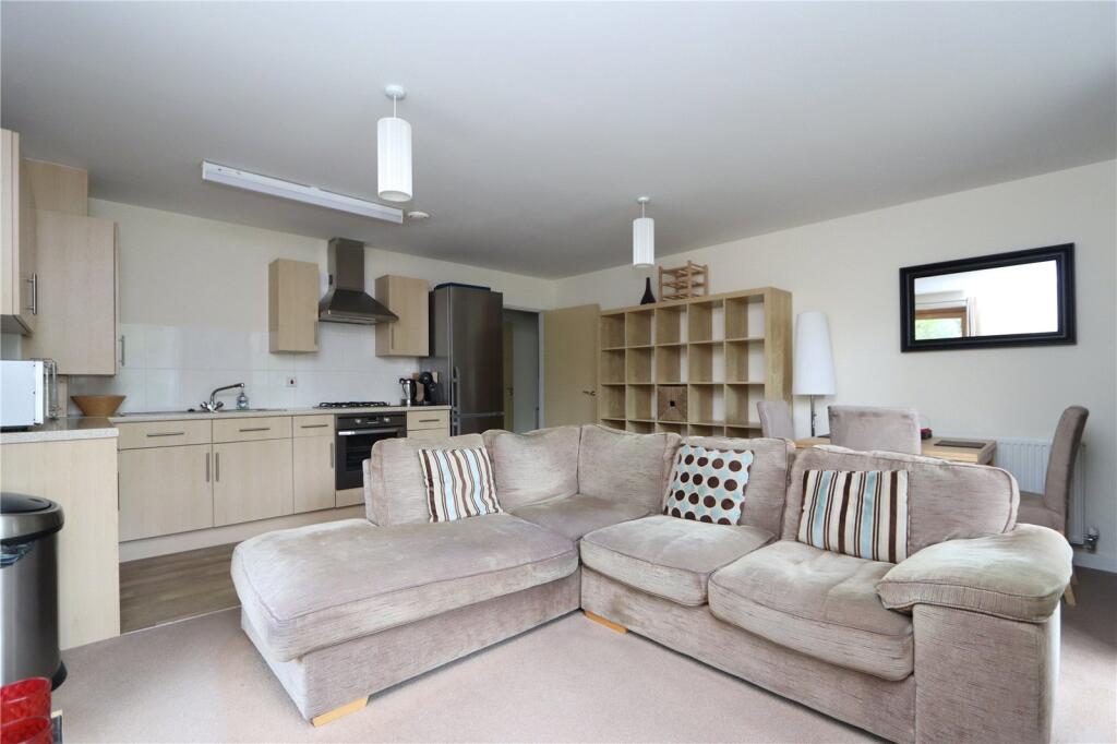 Apartment in Milton Keynes, Central Milton Keynes - View 4