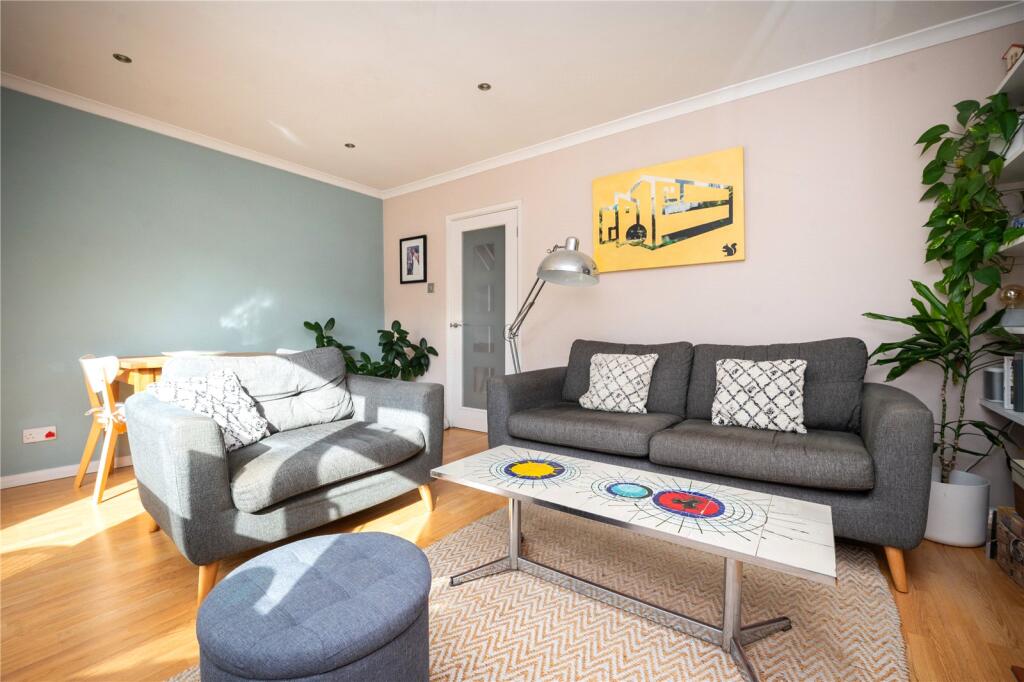 Apartment in London - View 5