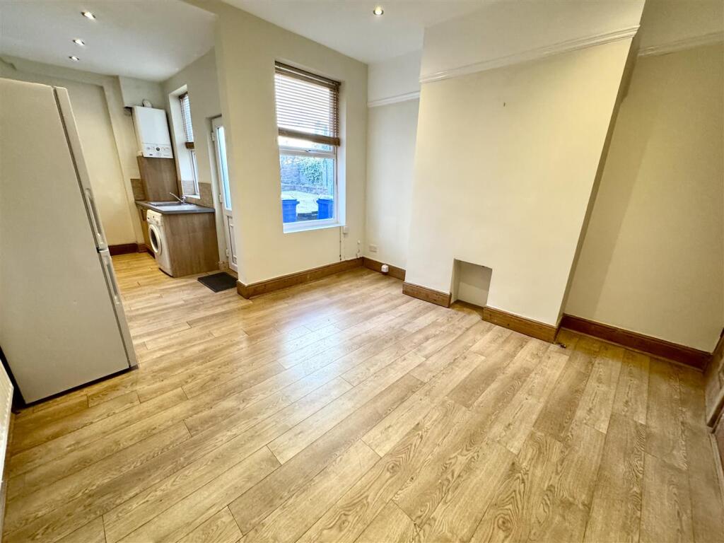 House in Sheffield, Kenwood, Nether Edge - View 4