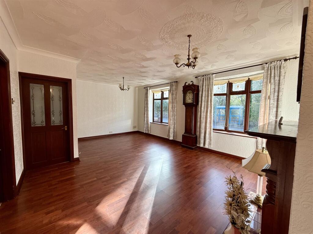 House in Aberdulais, Caewern, Blaenhonddan - View 4