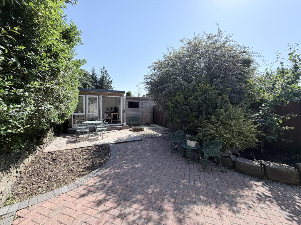 Mathews Terrace, Penycoedcae, Pontypridd, Rhondda Cynon Taf - View 2