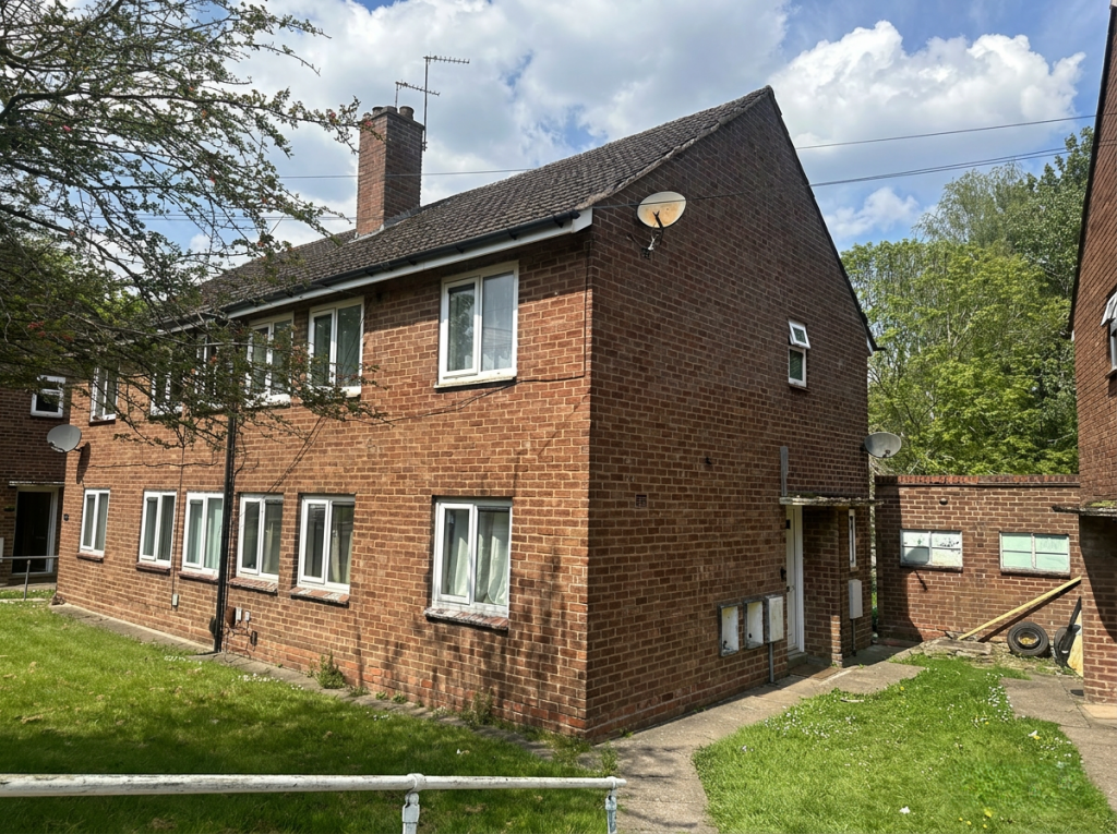 Main image of property: Middle Acre Road, Birmingham, B32 3AS