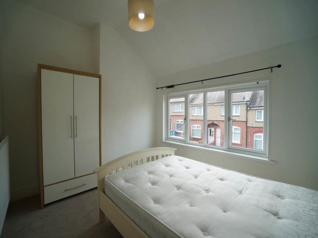 House in Bangor, Upper Bangor - More