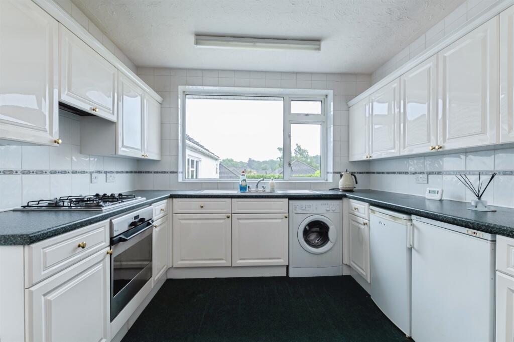 Venning Avenue, Bournemouth photo 4