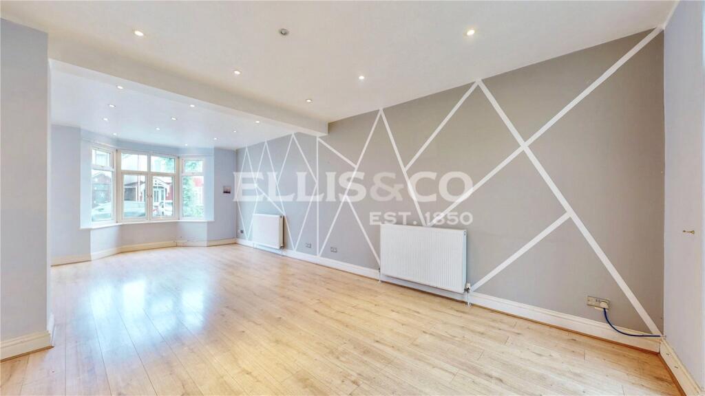 House in Harrow - View 4