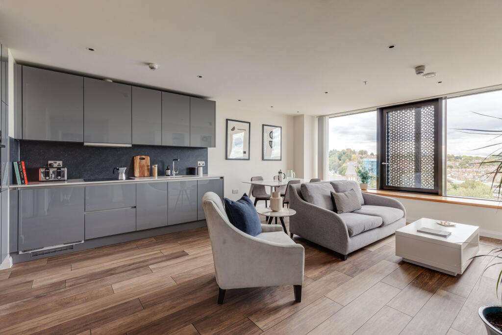 Main image of property: 2 Junction Rd, London