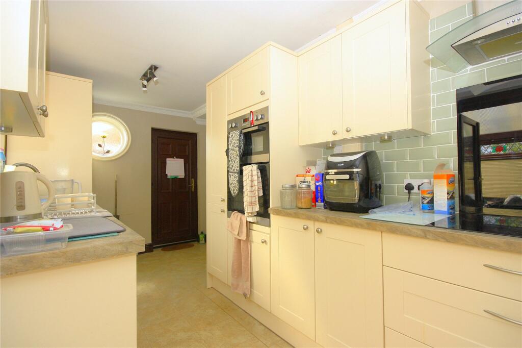 Hooks Farm Way, Havant, Hampshire, PO9 - View 4