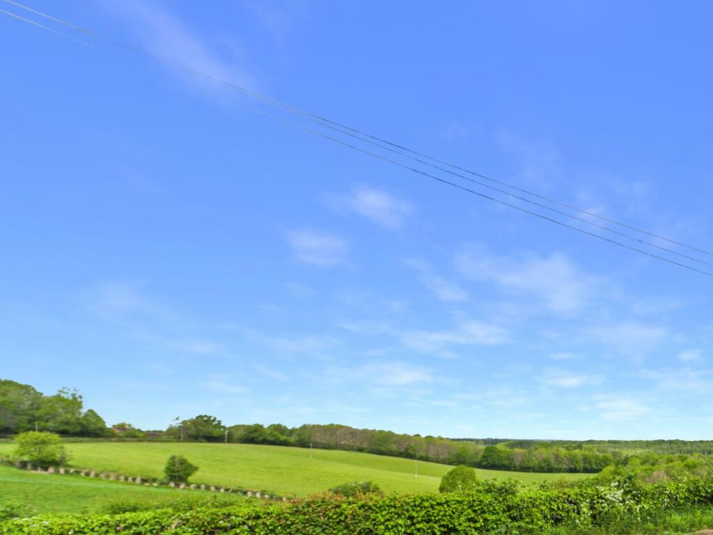 Battle Road, Staplecross, TN32 - View 3