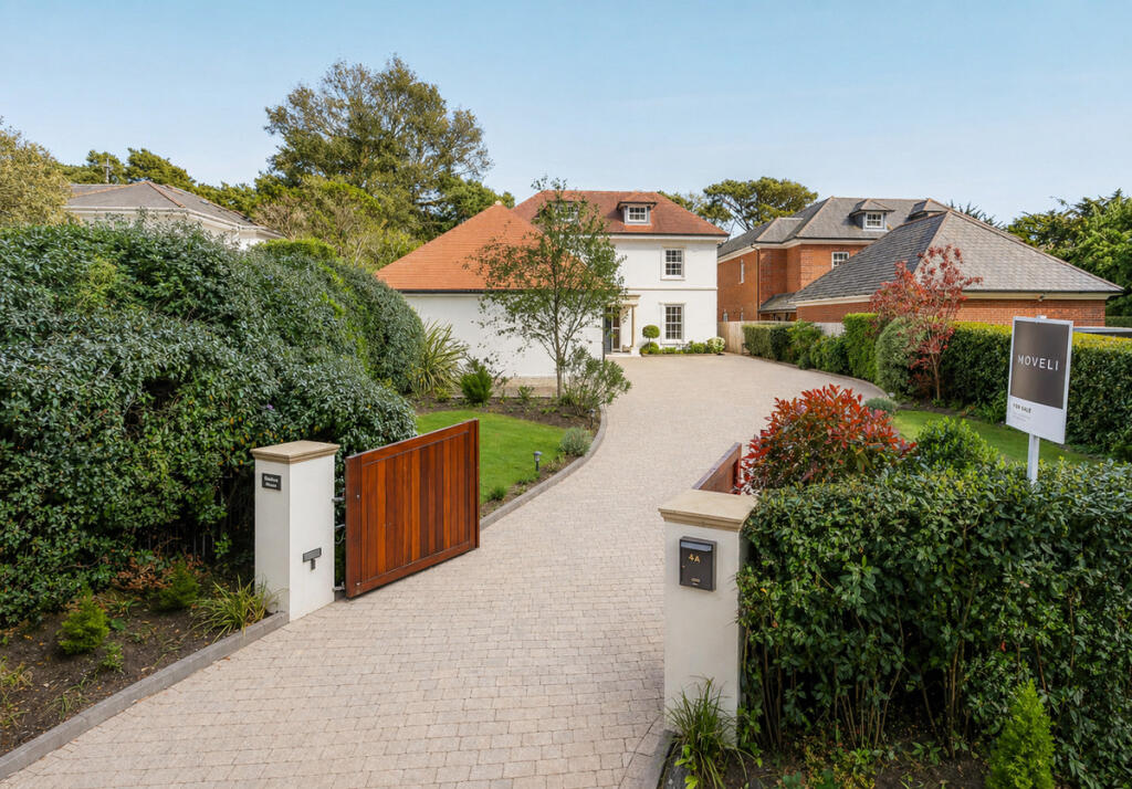 Bingham Avenue, Poole, BH14