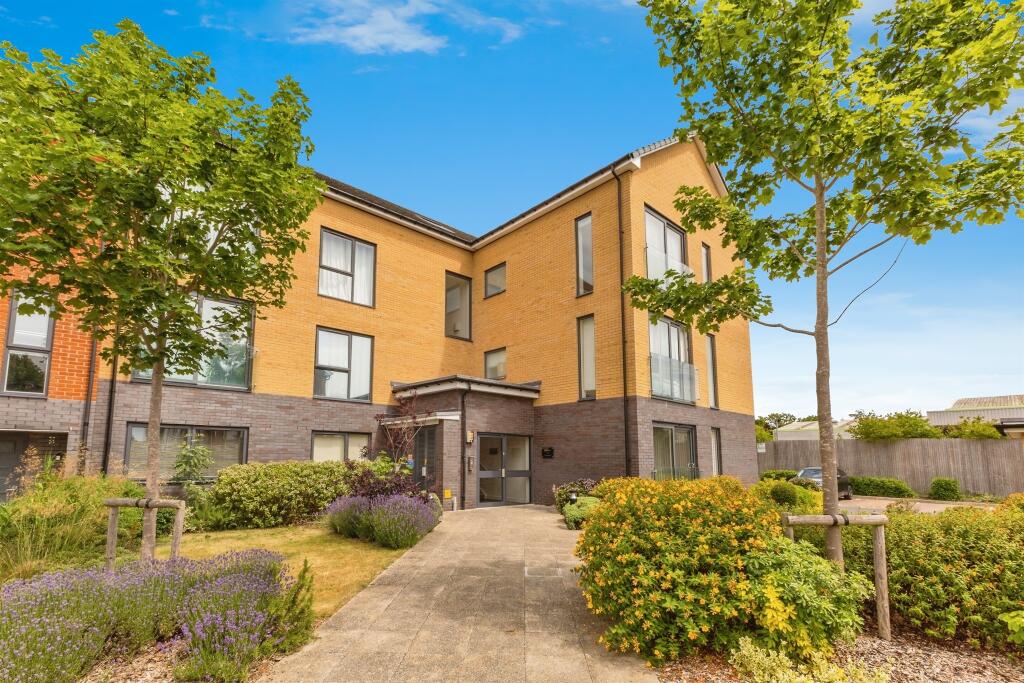 Main image of property: Longships Way, READING