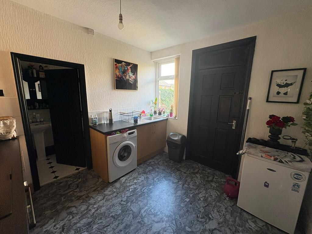 House in Leigh, Bedford - View 4